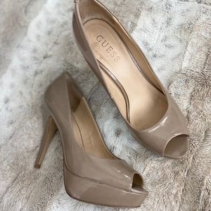 Guess - Tan (6 1/2)